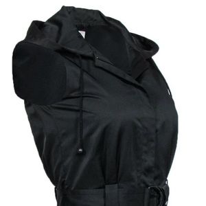 Akris Punto! A hooded design Missing belt)